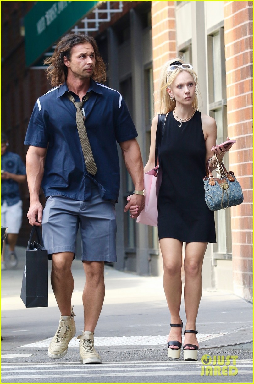 Ted Lasso's Juno Temple Spotted with Mystery Boyfriend in NYC (Photos