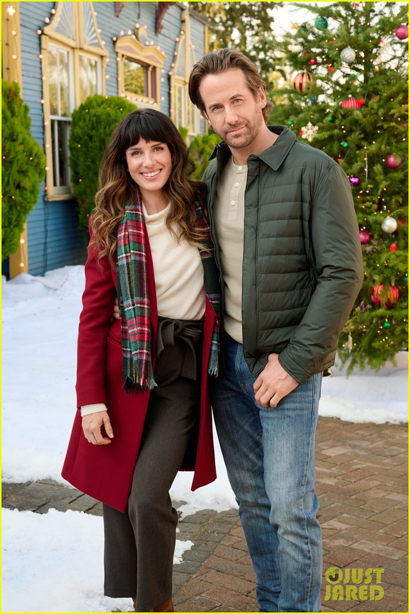 Shenae Grimes & Niall Matter Reconnect in Hallmark's 'When I Think of Christmas' Watch A Sneak