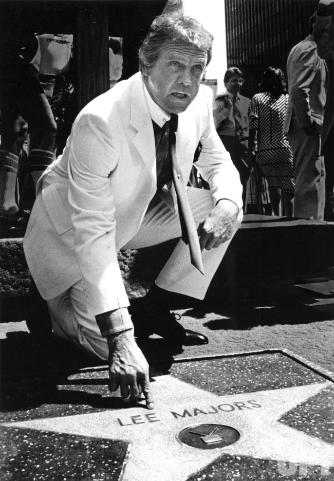 Photo Actor Lee Majors gets a Star a the Hollywood Walk of Fame