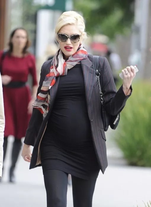 Pregnant Gwen Stefani Visits An Acupuncture Clinic Celeb Baby Laundry