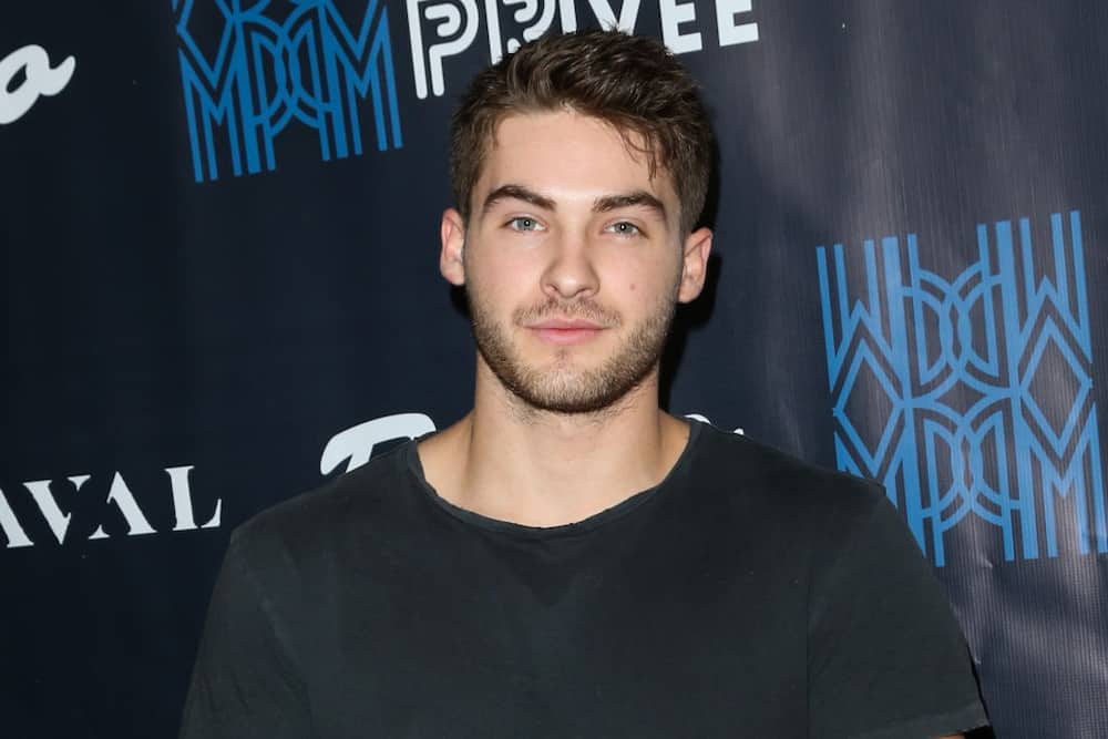 Cody Christian wife Is Cody Christian married? Celebrity FAQs