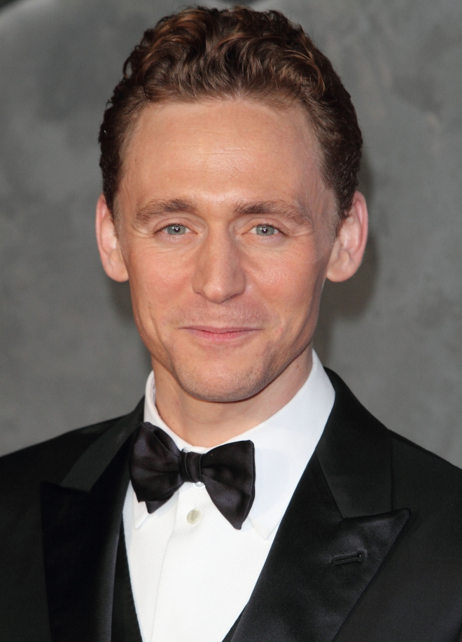 Tom Hiddleston Weight Height Ethnicity Hair Color Shoe Size