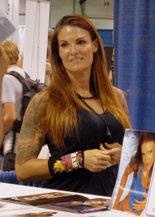 Amy Dumas Weight Height Measurements Ethnicity Hair Color