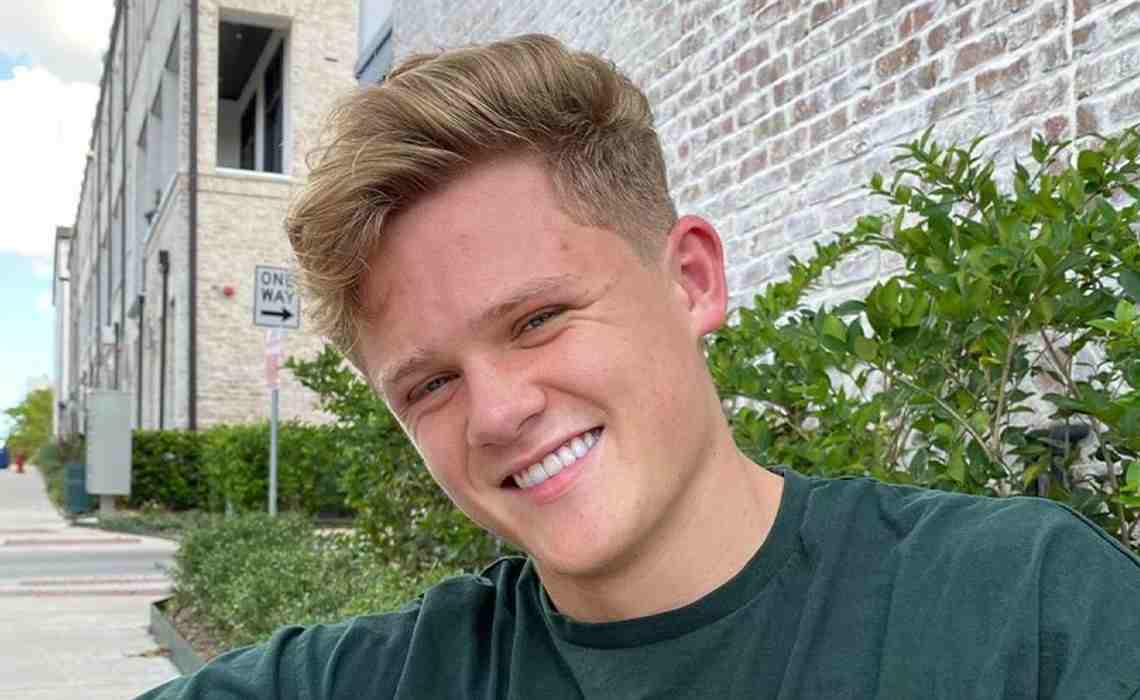 Ryan Trahan Age, Girlfriend Haley Pham Net Worth, Married