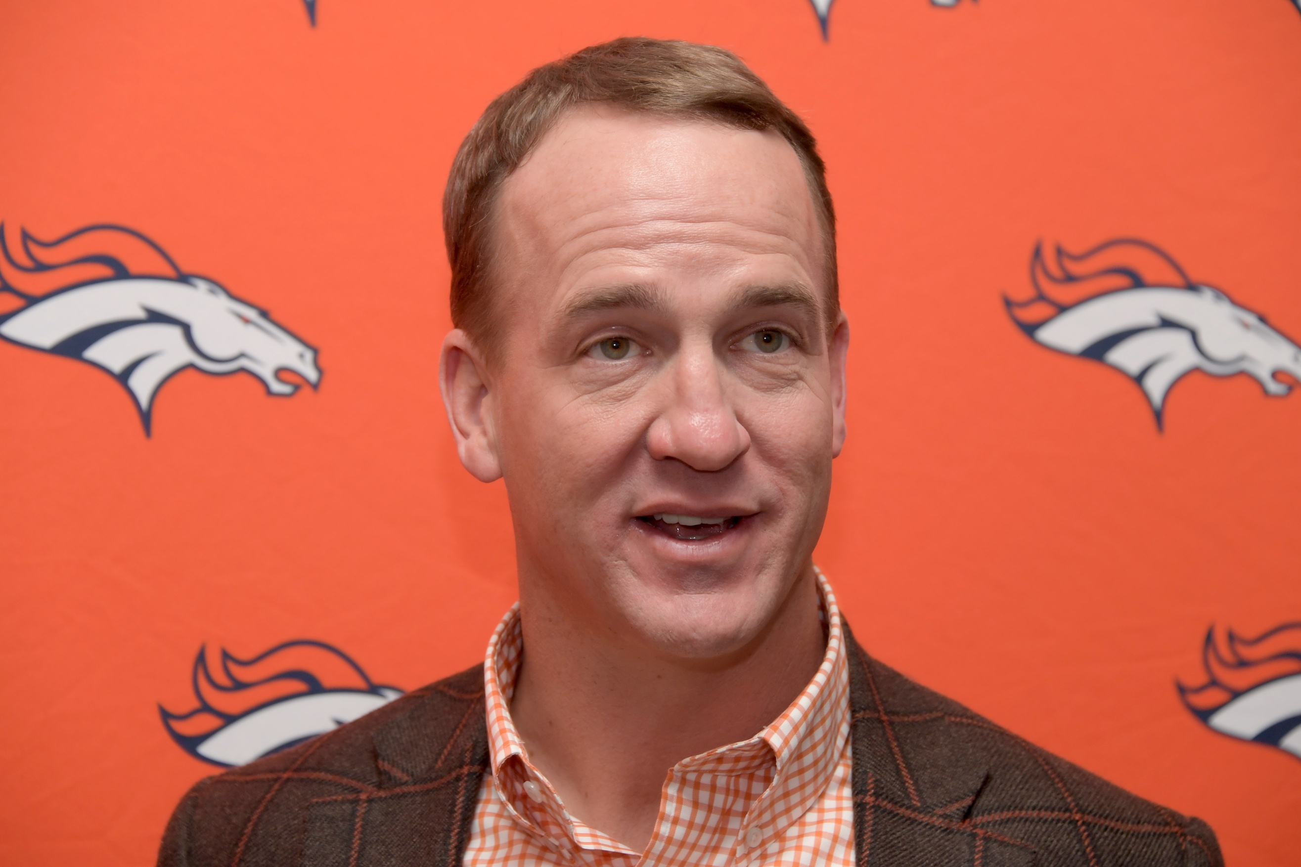 Peyton Manning Provides Another Case Study For The Packers Looming Decision