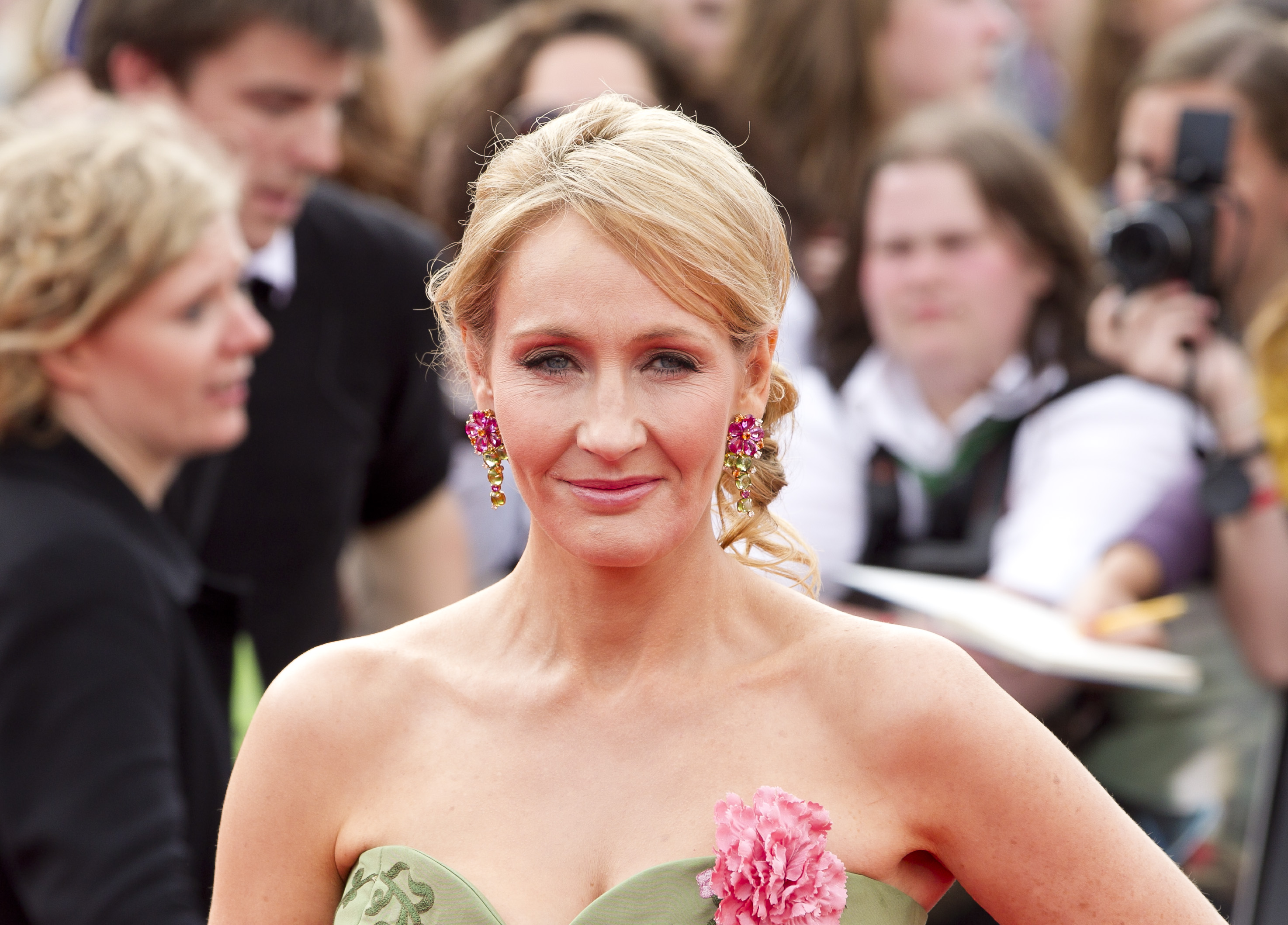 JK Rowling's Net Worth She May Be a Billionaire Fortune