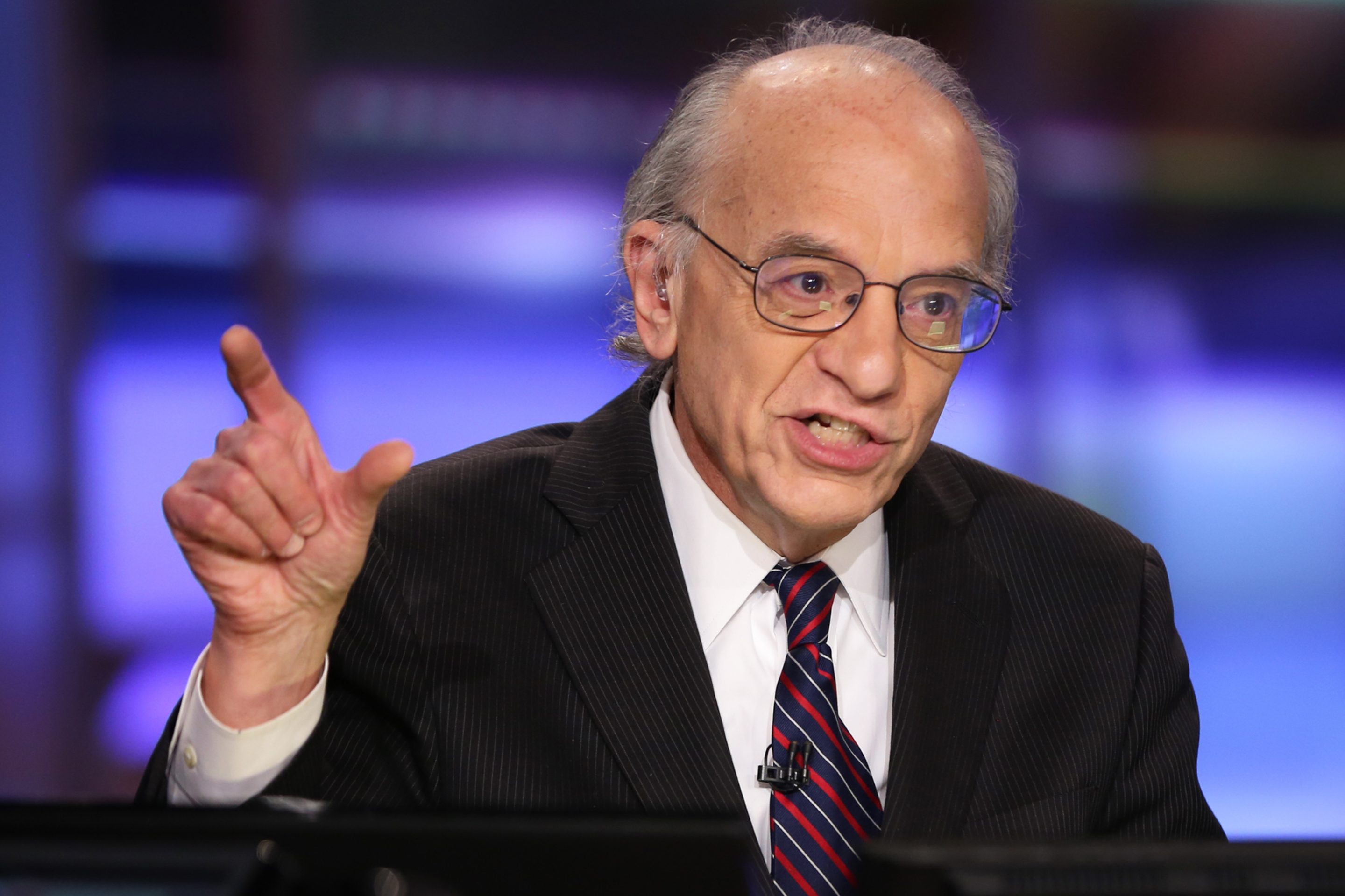 Economist Jeremy Siegel warns of ‘extremely high’ recession risk and