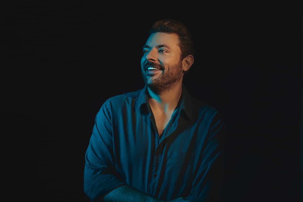 Exclusive Chris Young Takes Fans Behind The Scenes Of 'Young Love