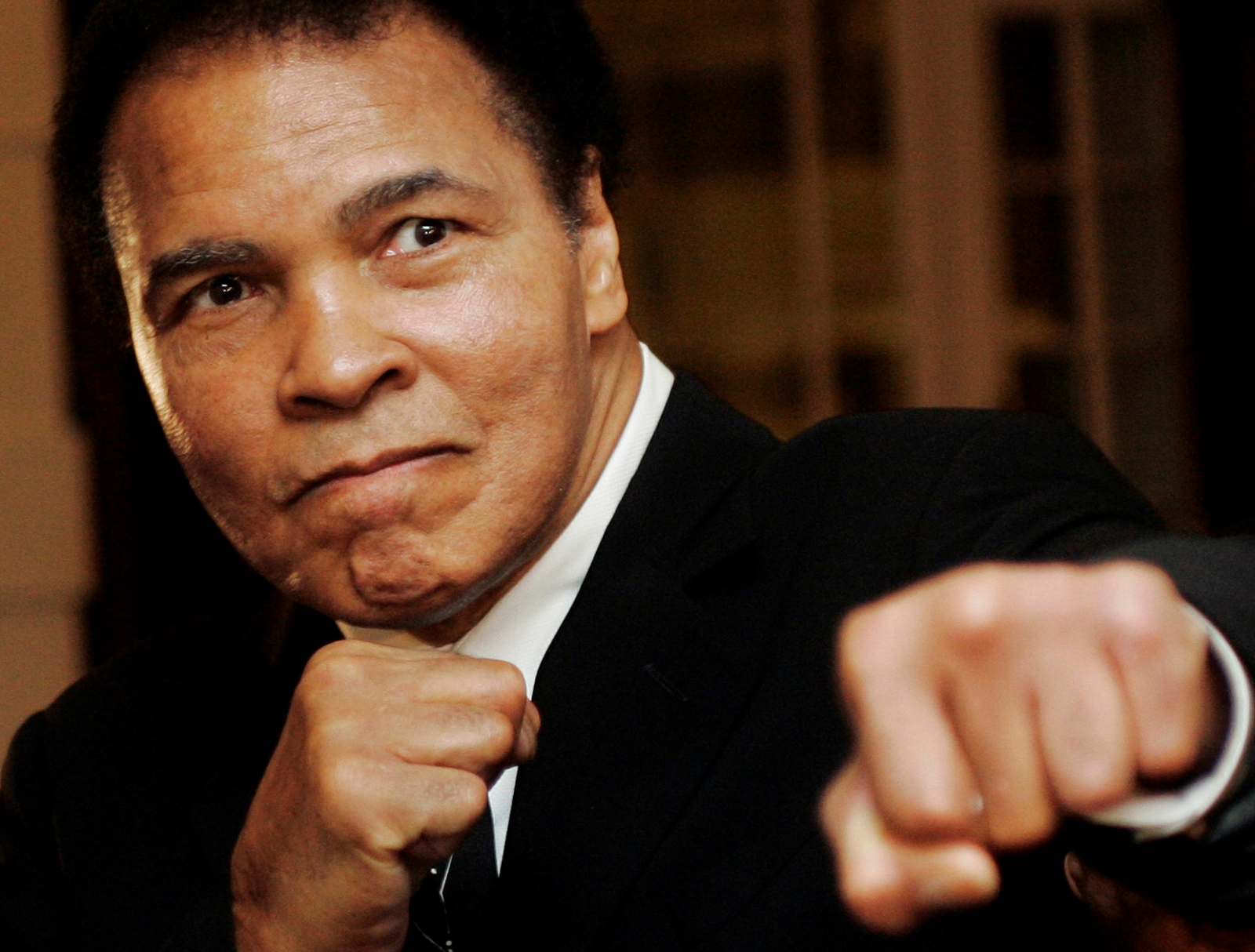 Muhammad Ali dead Sporting legend's final tweets include Prince, Bono