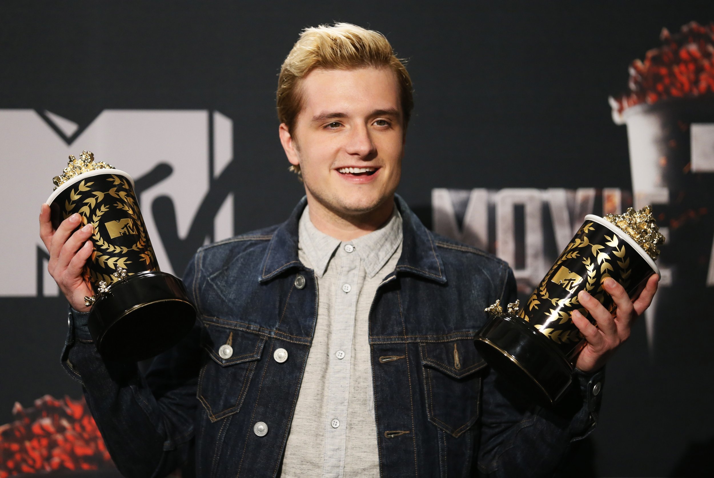 Josh Hutcherson Jokes About His Height, Dating Kate Upon During 2014