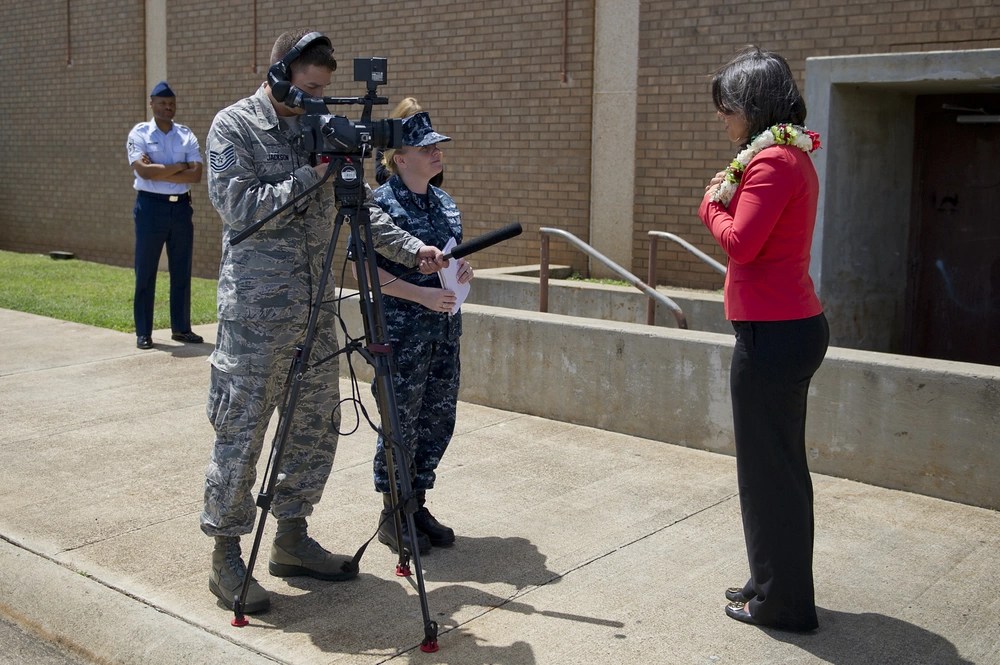 DVIDS News Hawaii Congresswoman Tulsi Gabbard inspires service