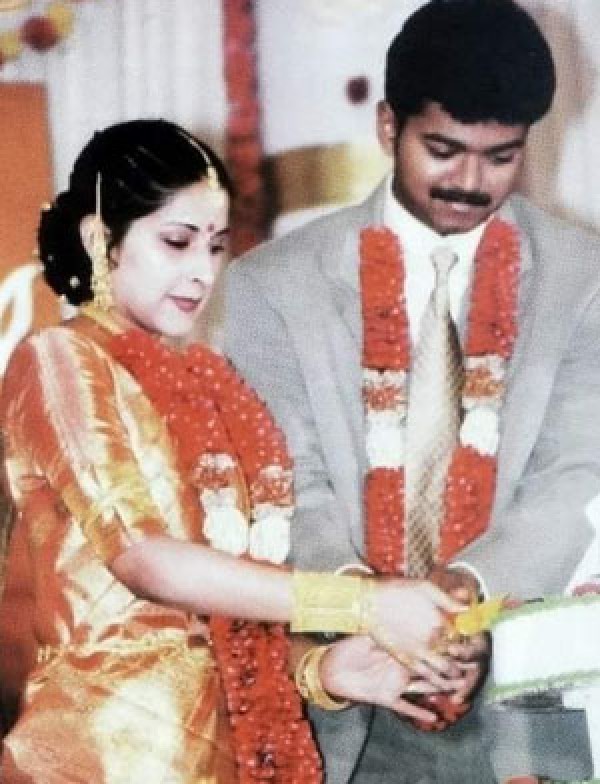 Happy Wedding Anniversary Vijay and Sangeetha Rare and Unseen Pictures Photos