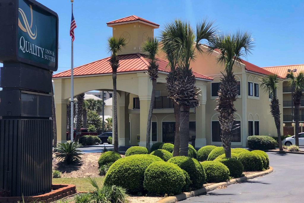 hotels in destin with ourtdoor pool