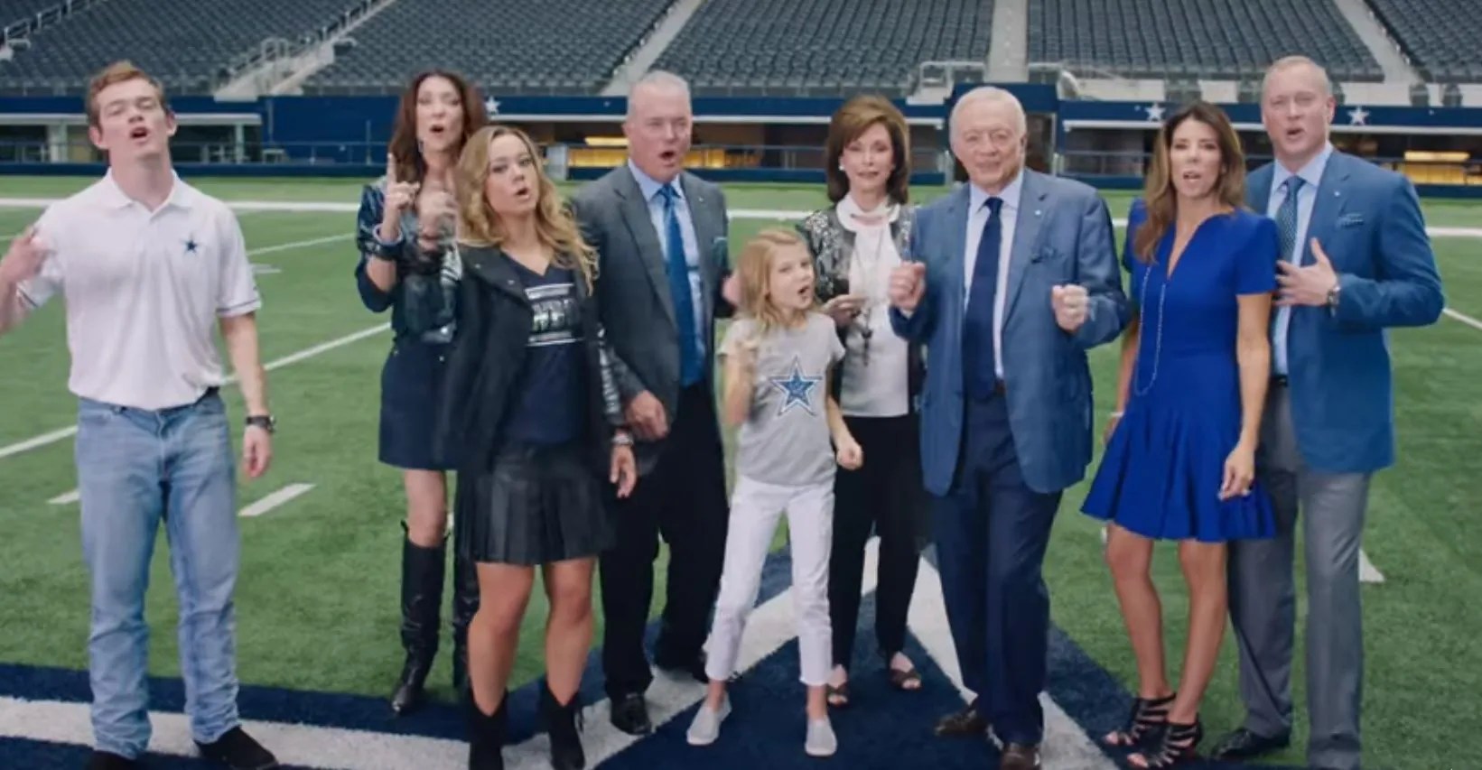 Jerry Jones and family dance to Motley Crue, and Mike Zimmer is not amused