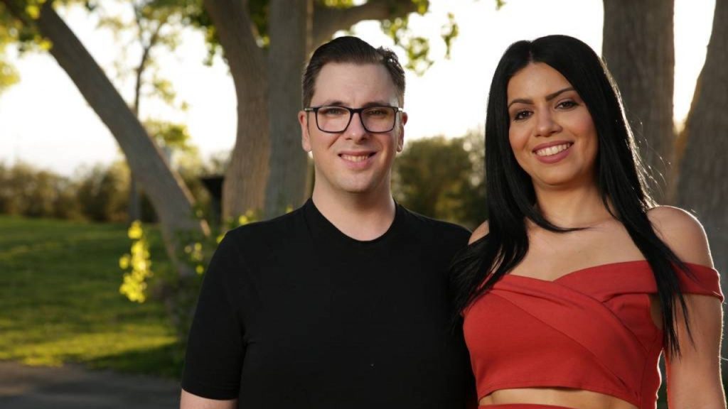 90 Day Fiancé Star Larrisa Split With Boyfriend Eric