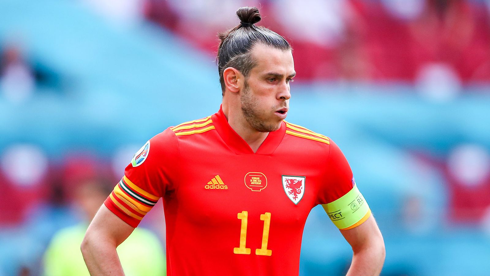 Wales captain Gareth Bale trains ahead of World Cup playoff semifinal