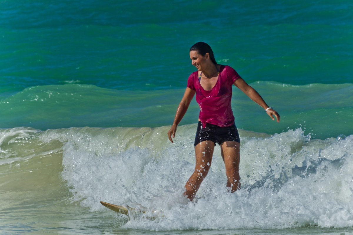 Surf Tulsi gabbard announced her candidacy to kick... MARCA English