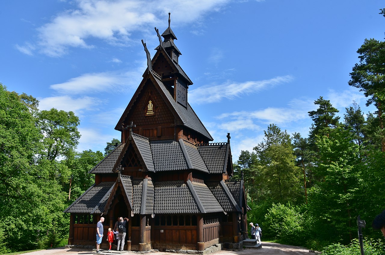 1280px-Stave_church2C_ca._12002C_Norsk_Folkemuseum2C_Oslo_28429_283642083267629