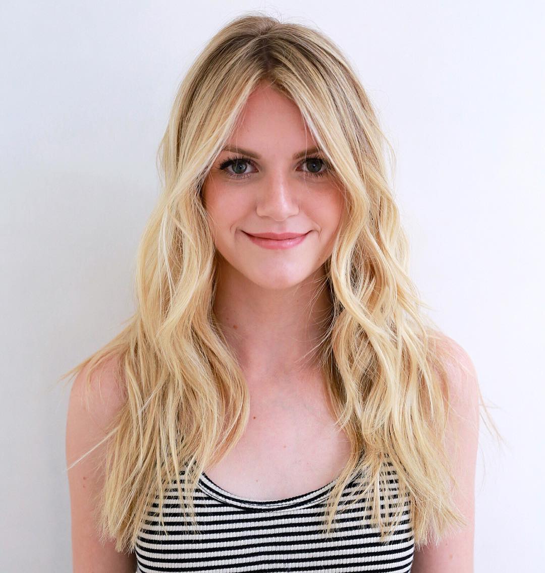 30 Best Hairstyles And Haircuts For Long Straight Hair 2022  2-minute-twist-half-up-half-down-hairstyle-half-up-hairstyle-easy