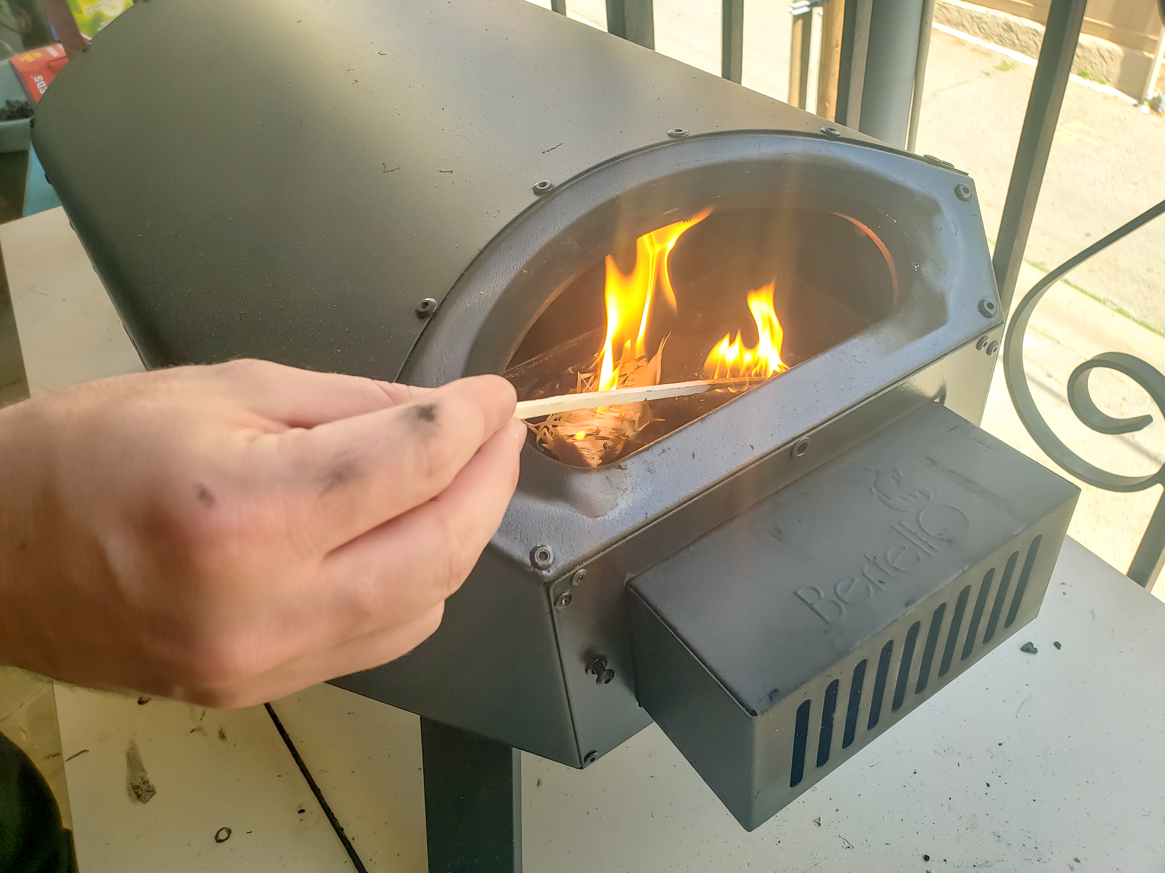 How to light fire in pizza oven