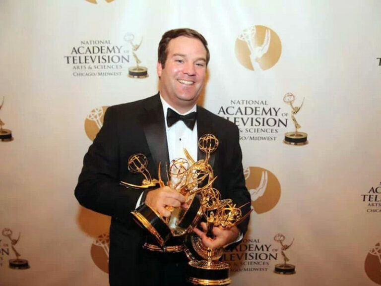 Mike Lowe WGN, Bio, Age, Height, Wife, Married, Salary, Net Worth