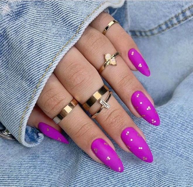 The Hottest Fall Nail Color Trends to Refresh Your Manicure Fashionisers©
