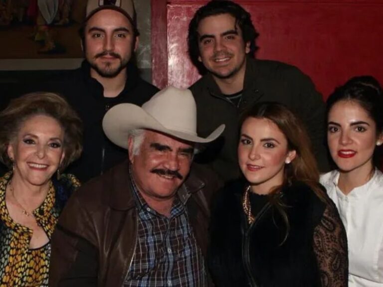 Vicente Fernandez Bio, Height, Weight, Family, Net Worth & More