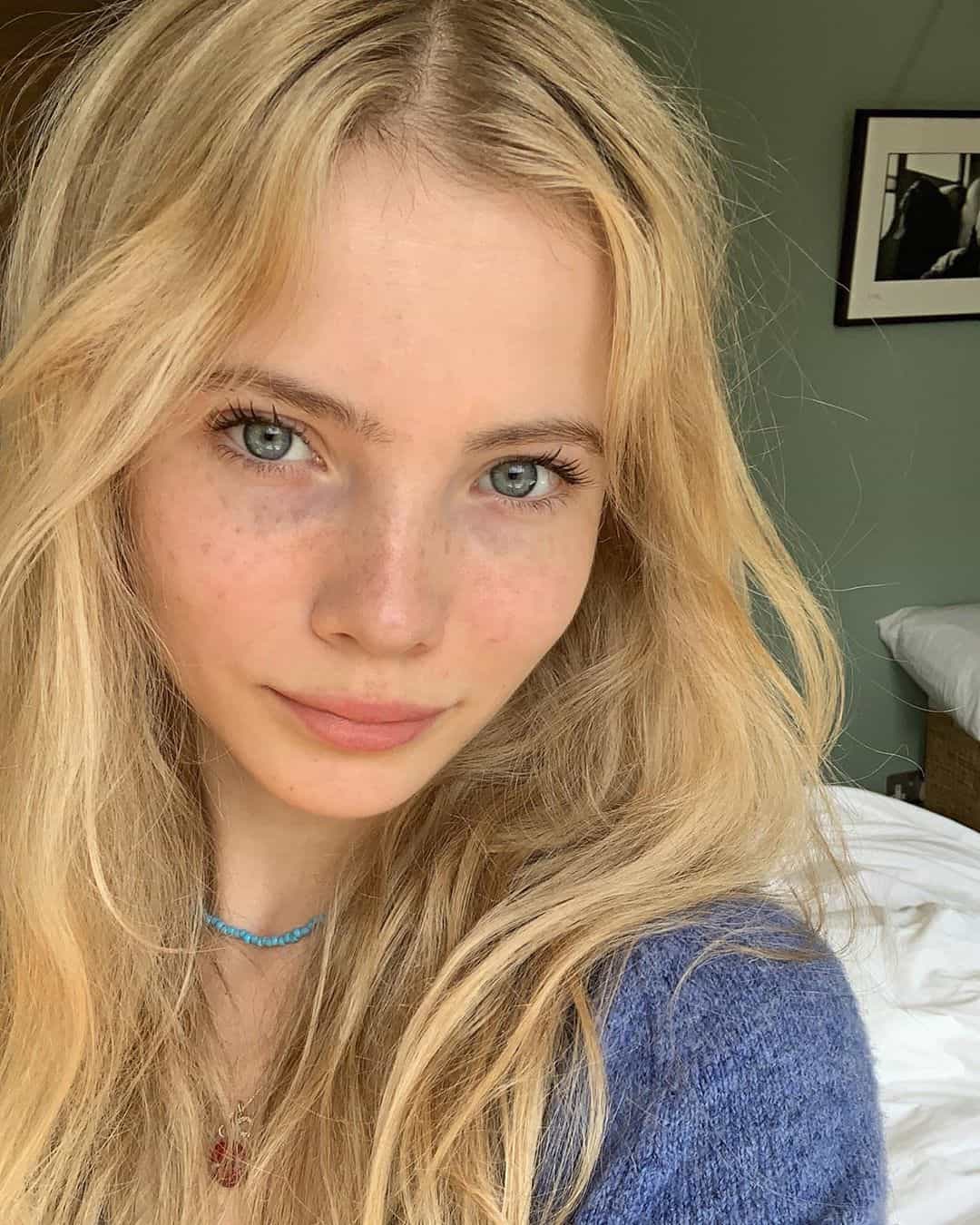 Freya Allan Bio, Wiki, Age, Height, Weight, Instagram, Photo
