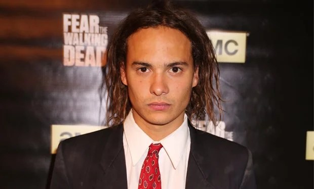 Frank Dillane, Nick en 'Fear The Walking Dead', arrestado por agresión