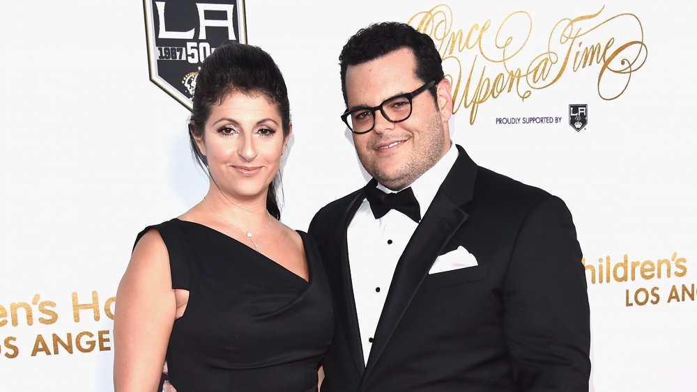 The truth about Josh Gad's wife Fr news24viral