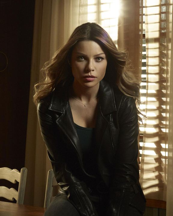 Lucifer Photo Lauren German 387 sur 398 AlloCiné