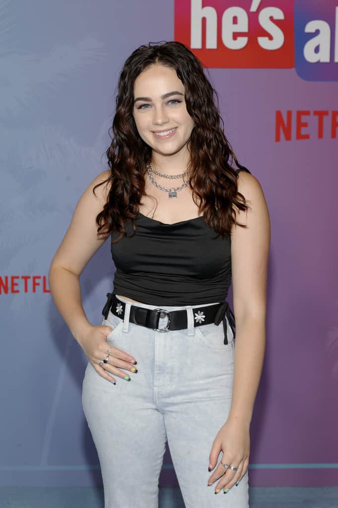 Mary Mouser Net Worth How Rich is Mary? Gadgetswright