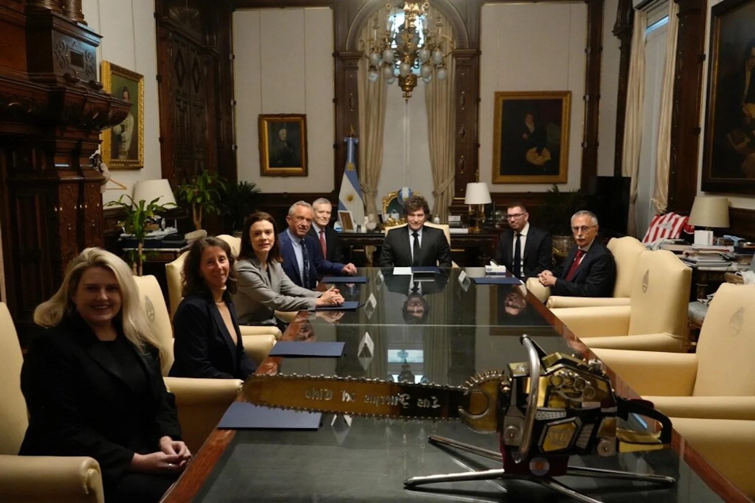 RFK Jr. Poses for Weird Photos With Argentina’s President as They Plot Alternative to World Health Organization