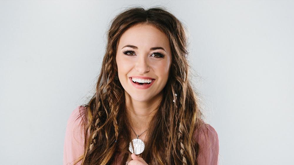 Lauren Daigle first female to have five 1 on Billboard chart