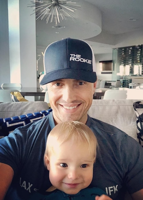 Eric Winter Height, Weight, Age, Body Statistics Healthy Celeb