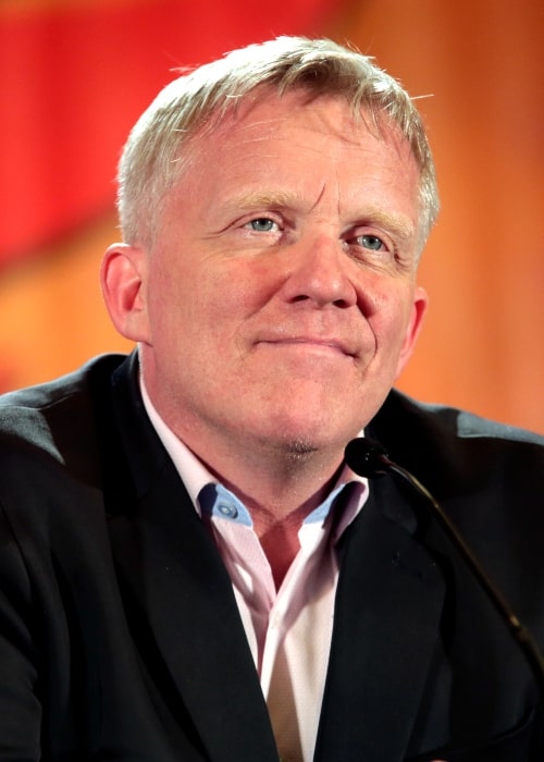 Anthony Michael Hall Height, Weight, Age, Facts, Biography
