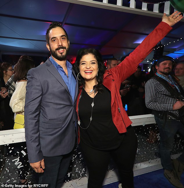 Food Network star Alex Guarnaschelli announces her engagement to