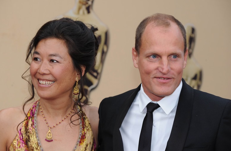 Laura Louis, Woody Harrelson's Wife 5 Fast Facts to Know