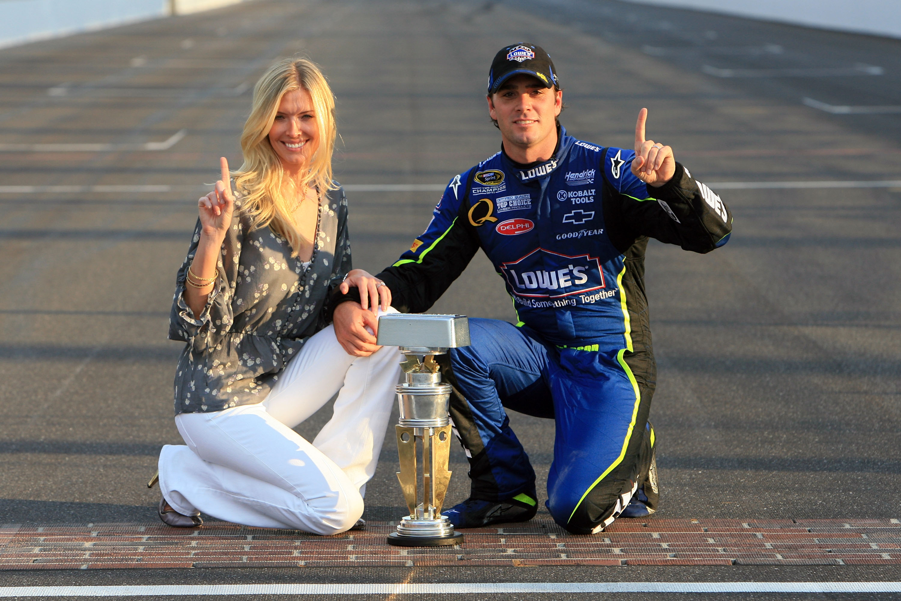 Chandra Janway, Jimmie Johnson's Wife 5 Fast Facts
