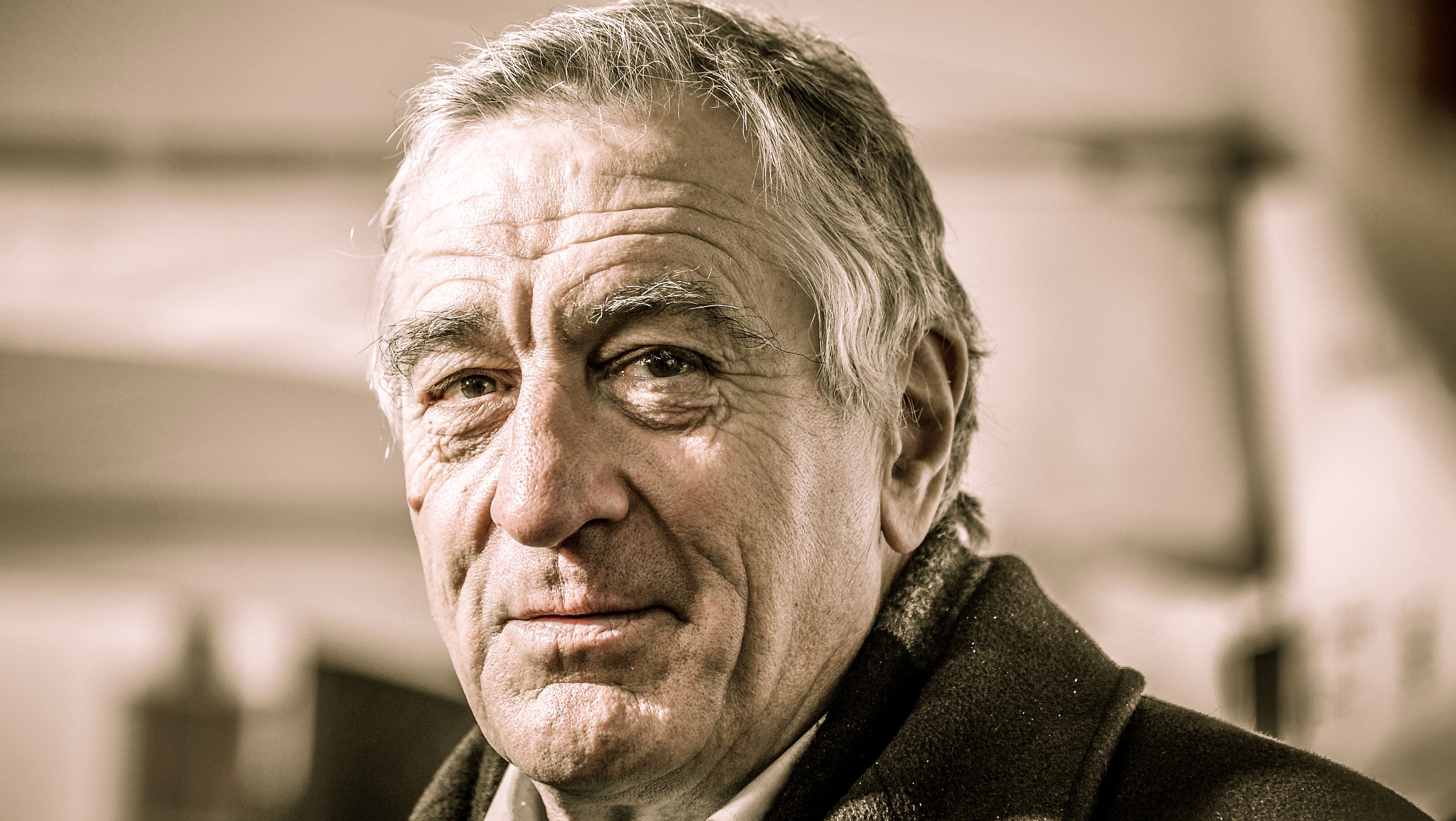 Robert De Niro's Age & Height The Movie Star's Background & Stats