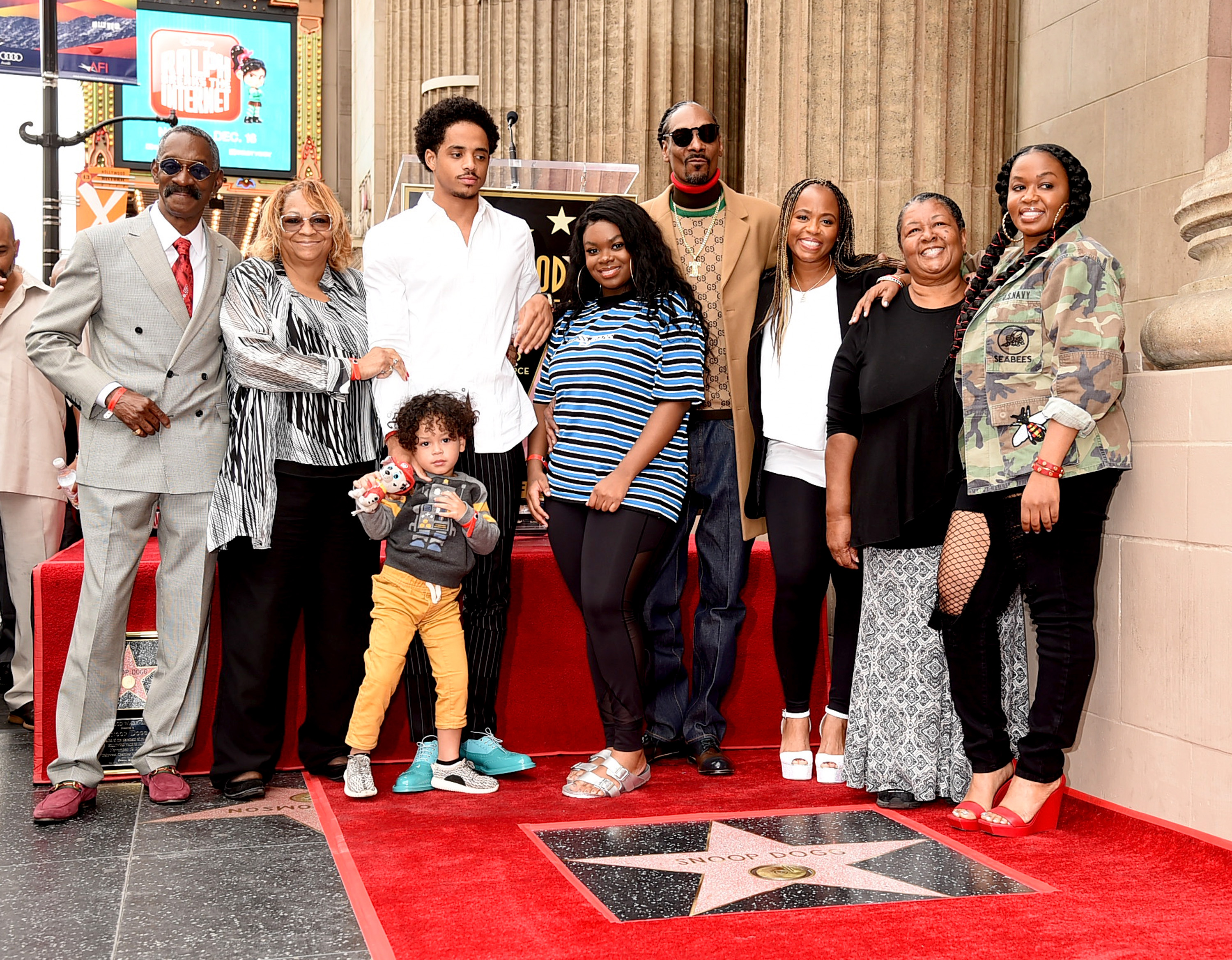 Snoop Dogg’s Family How Many Kids He Has With Wife Shante Broadus