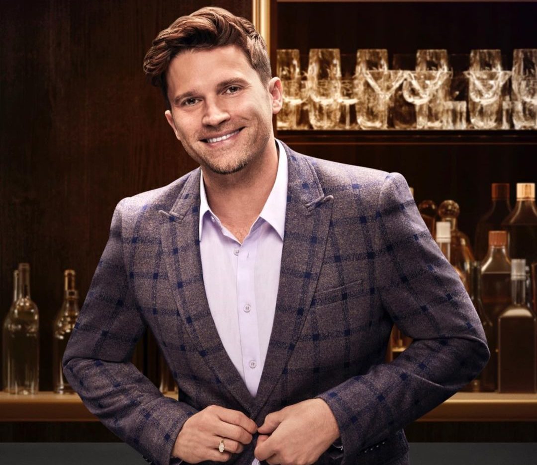 TOM SCHWARTZ HEIGHT AND WEIGHT Height Compare
