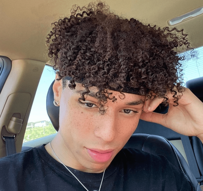 Who is Larray — TikTok's Larray's Real Name, Boyfriend, etc.