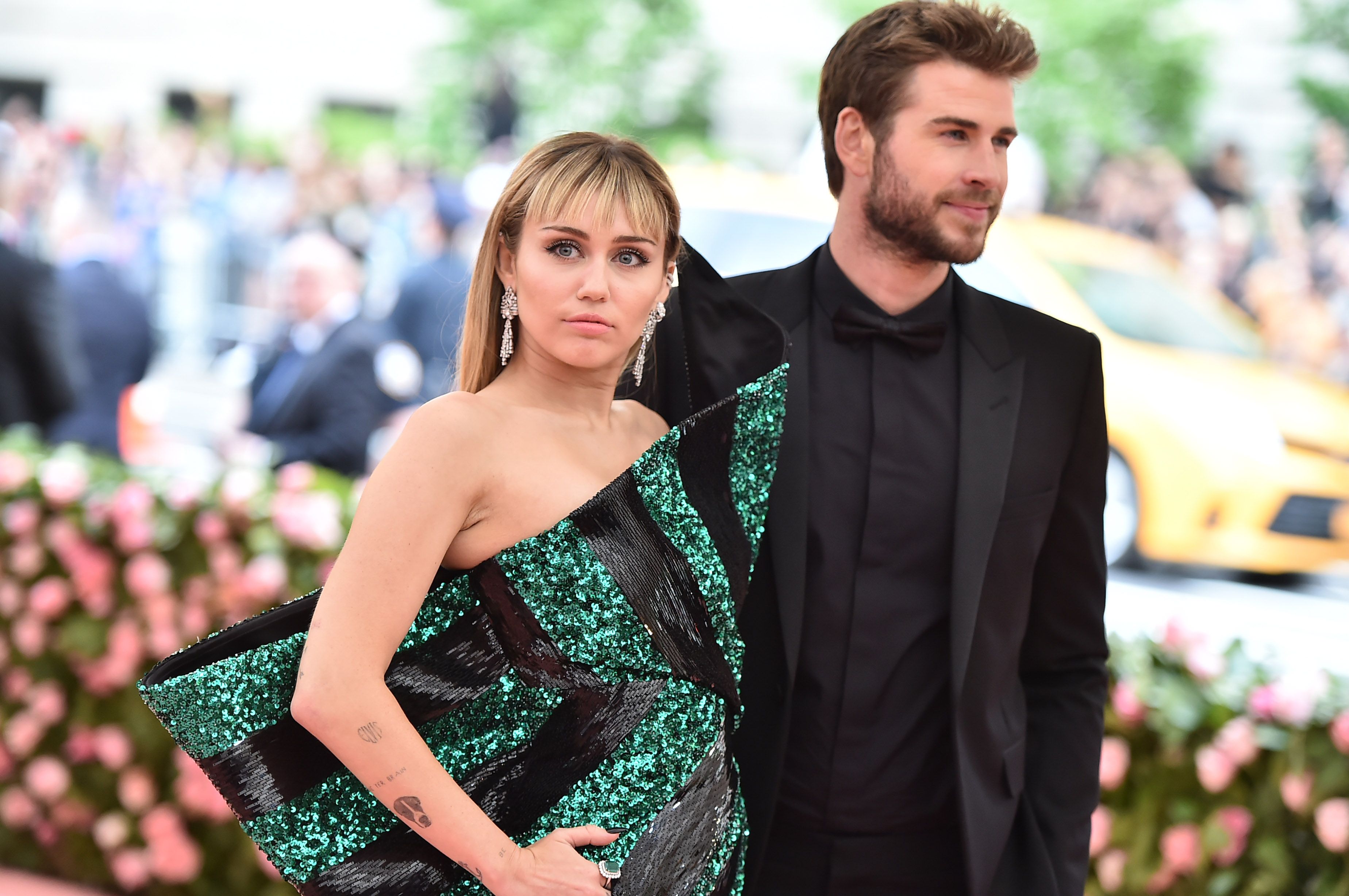 Chris Hemsworth Miley Cyrus Behave