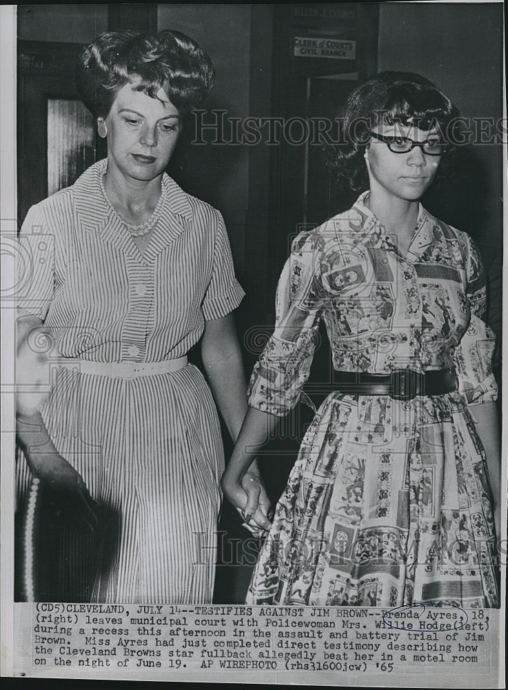 1965 Press Photo Brenda Ayres testifies against Cleveland Browns fullb