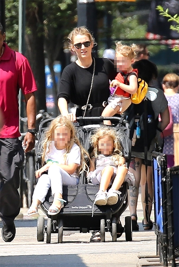 Blake Lively Proves She’s A Supermom While Effortlessly Handling All 3