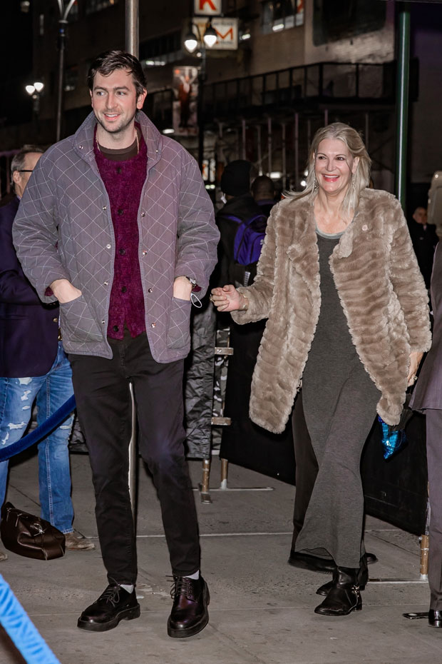 ‘Succession’s Nicholas Braun Brings Mom Elizabeth To NY Knicks Game