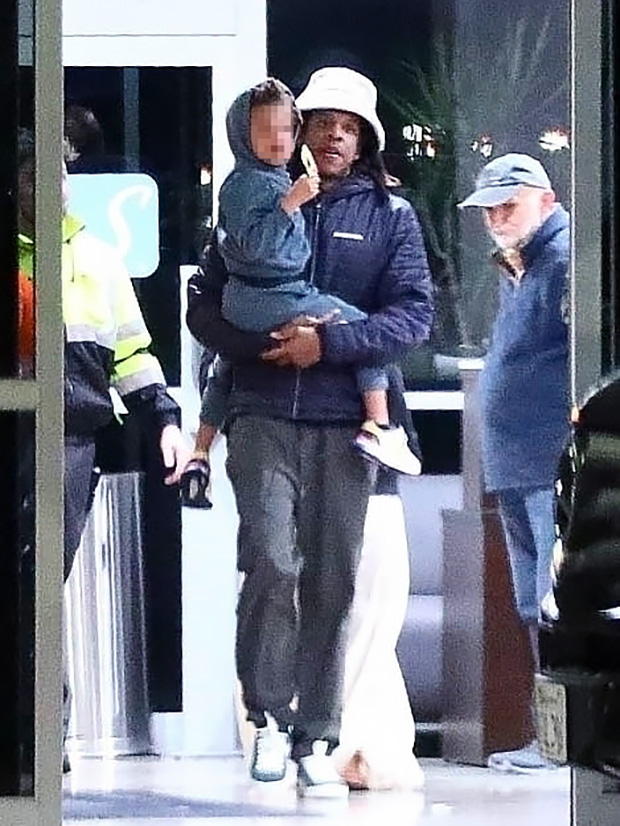 JAYZ & Beyonce Return Home From NYE Vacation With Their Kids