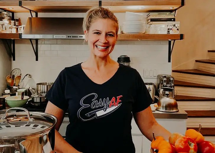 Is Amanda Freitag a Closeted Gay or Married to a husband? Her Age