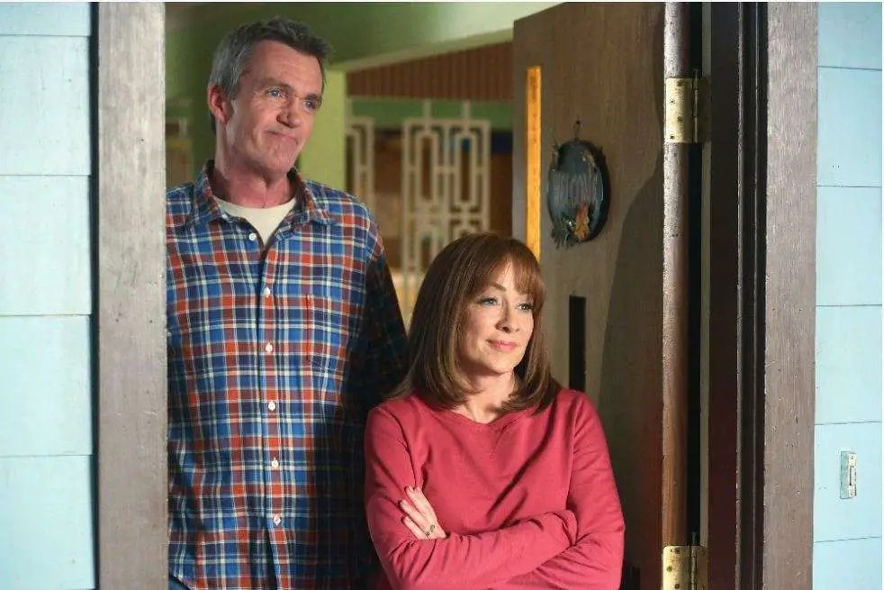 Rumored Gay Neil Flynn Has OnScreen Wife & Family